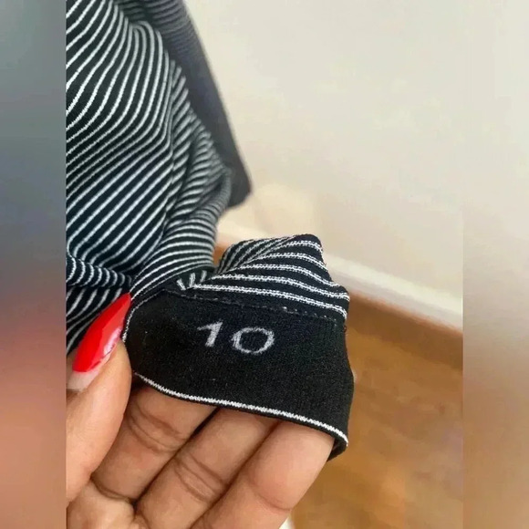 Lululemon Swiftly Tech Long Sleeve Size 10 Black/White Stripes - Picture 4 of 6